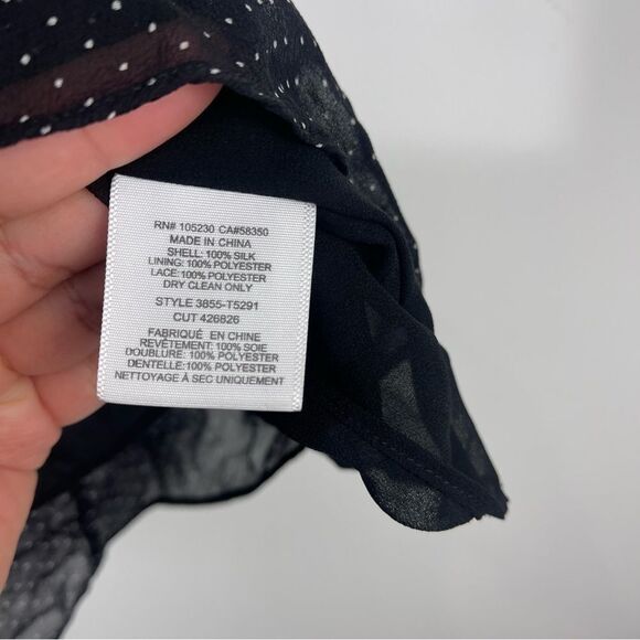 Joie Black Polka Dot Sleeveless Ruffle Blouse 100% Silk Women's Size Small - Picture 8 of 9